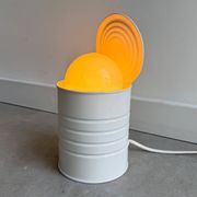 Lampe de table en boîte en métal Pop Art vintage