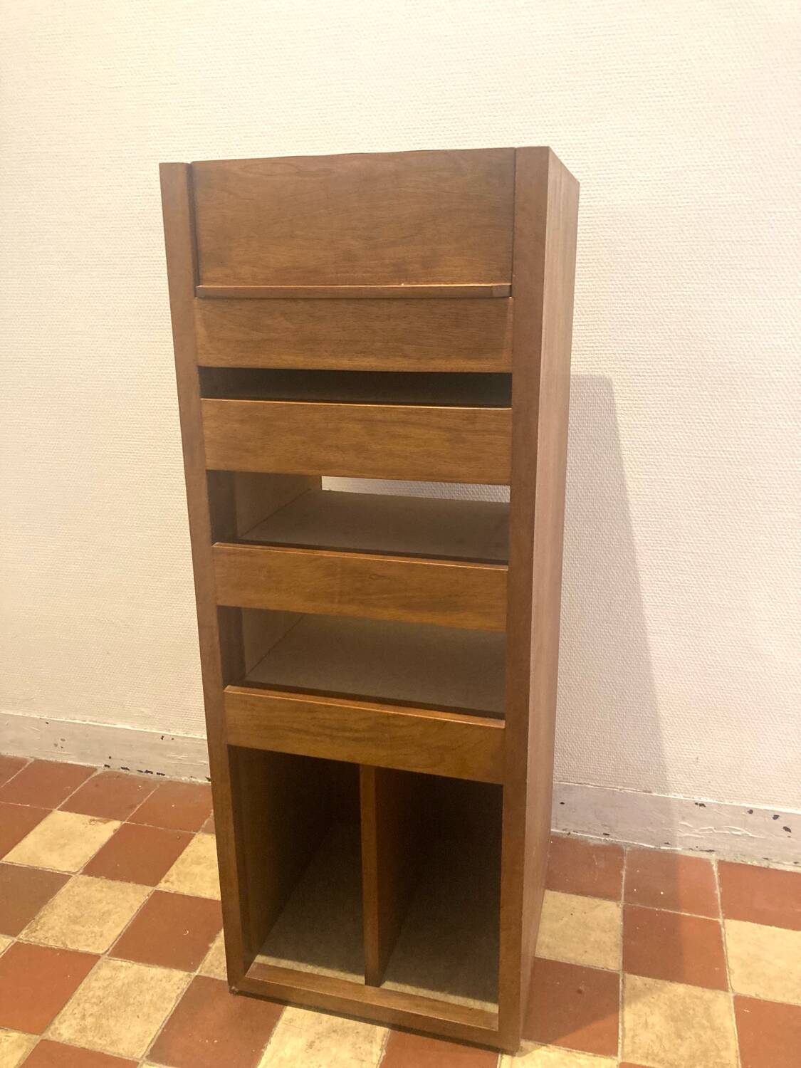 Cabinet/column for turntable and vinyl