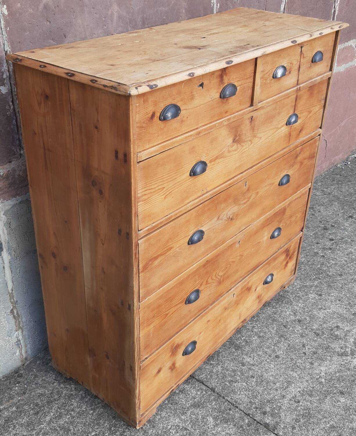 Commode ou meuble à tiroirs