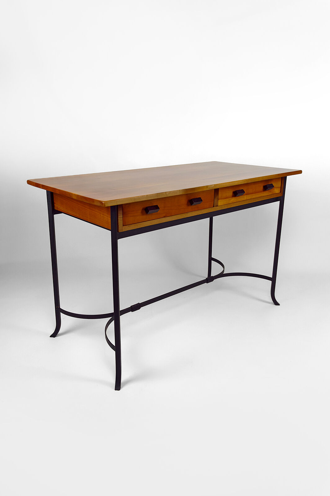Bureau moderniste en merisier et fer forgé, circa 1980
