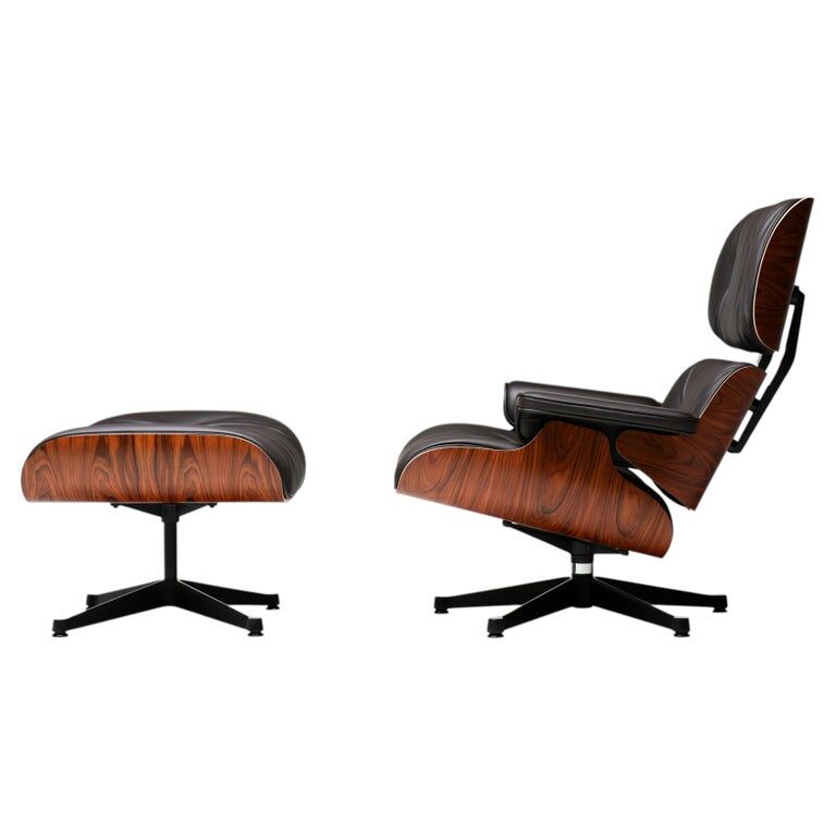 Fauteuil Eames XL et repose-pieds en palissandre de Santos avec cuir chocolat.