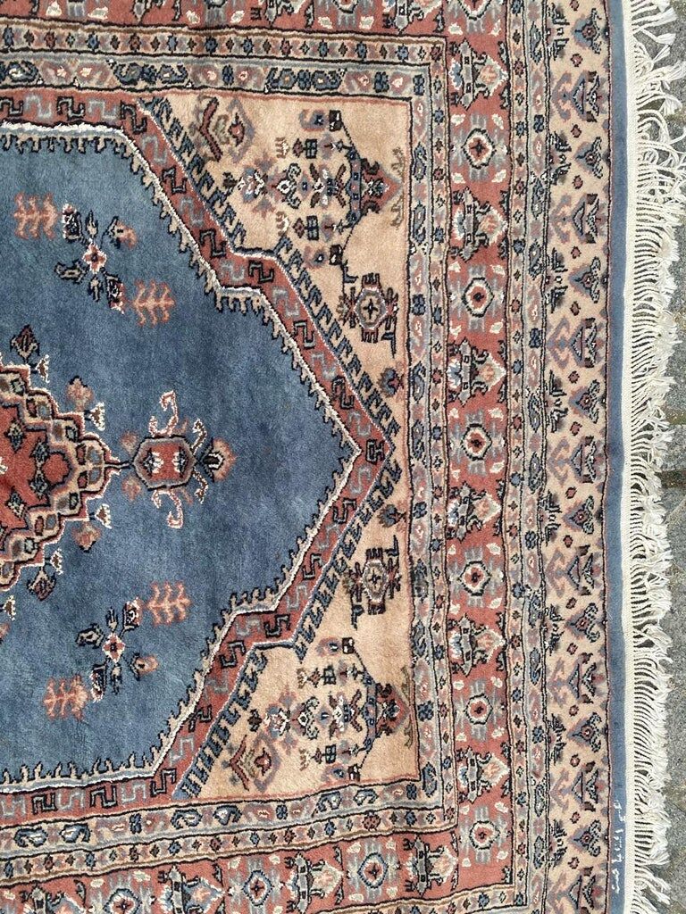 Vintage Pakistani carpet 193x129 cm