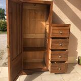 Asymmetric cabinet