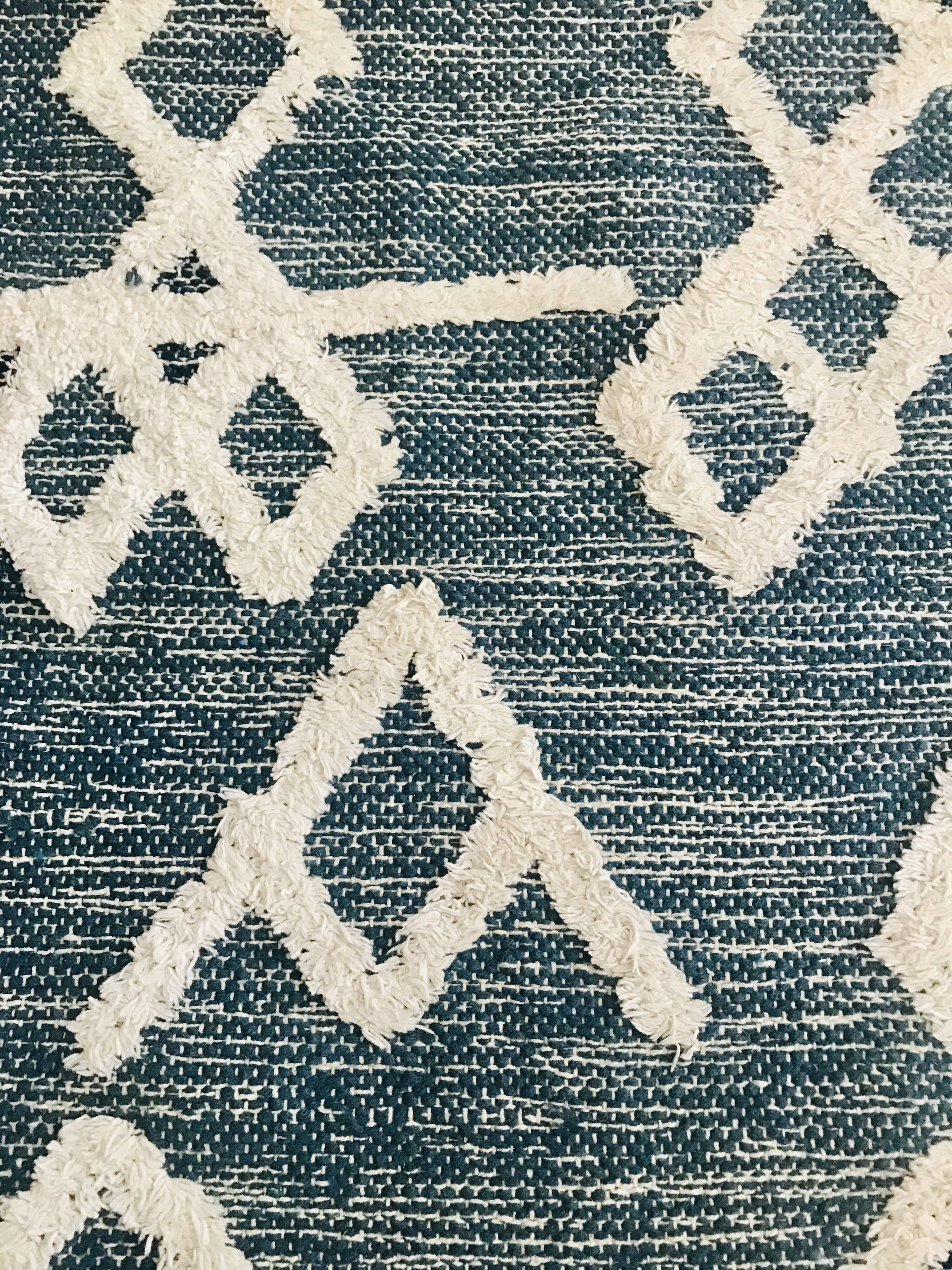 Soft cotton rug with Berber patterns