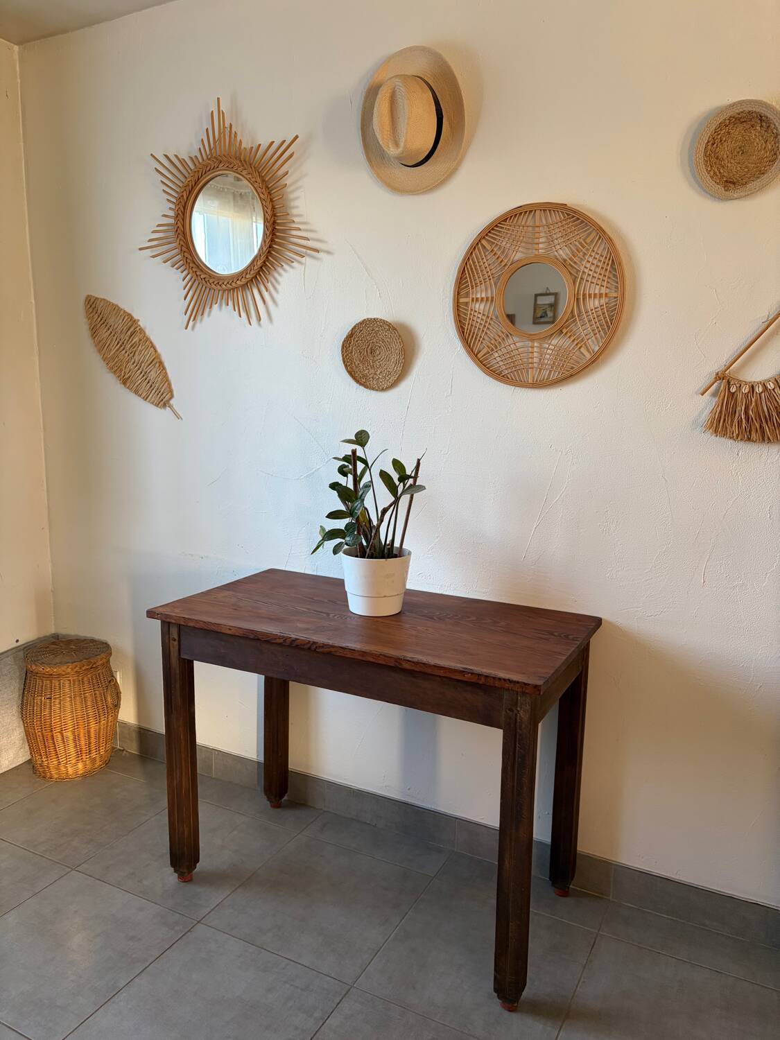 Charming vintage farmhouse table (small size)