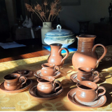 Service en grés tasses soucoupes pichets