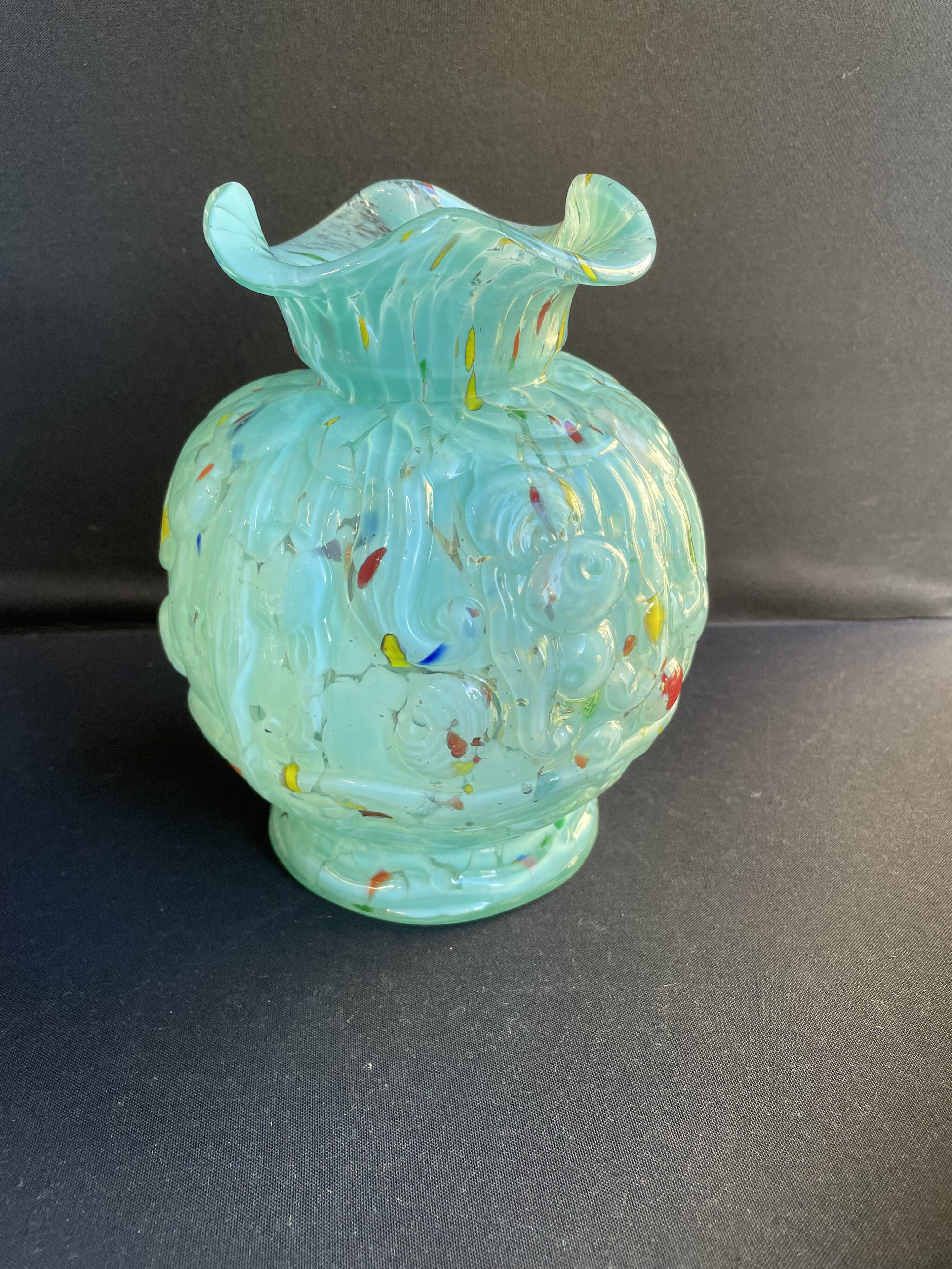 Art Nouveau glass vase with variegated bottom