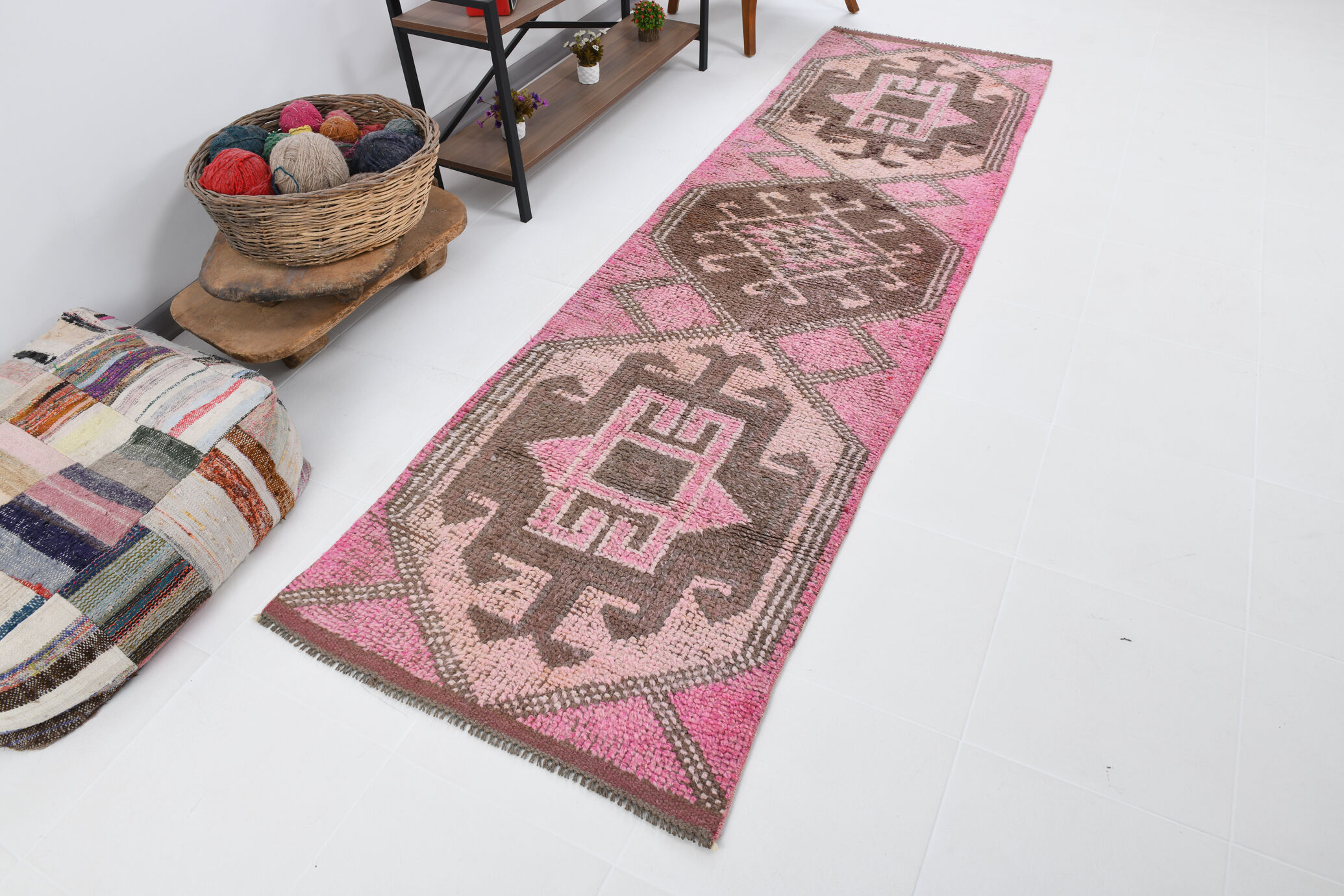3x10 pink and brown herki runner rug, 307x88cm