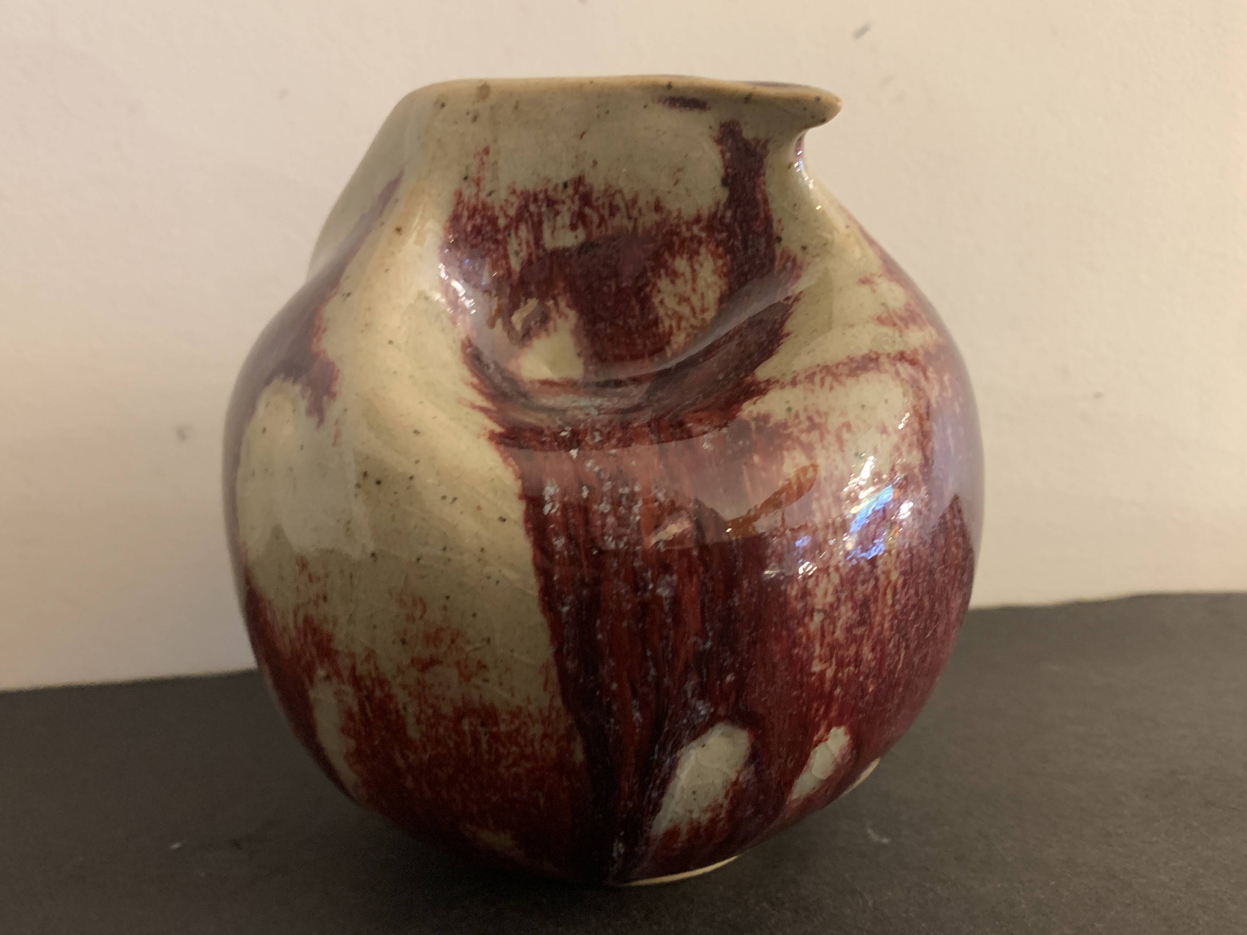 Vase soliflore français Lucette Pillet en grès rouge sang de boeuf, 1980
