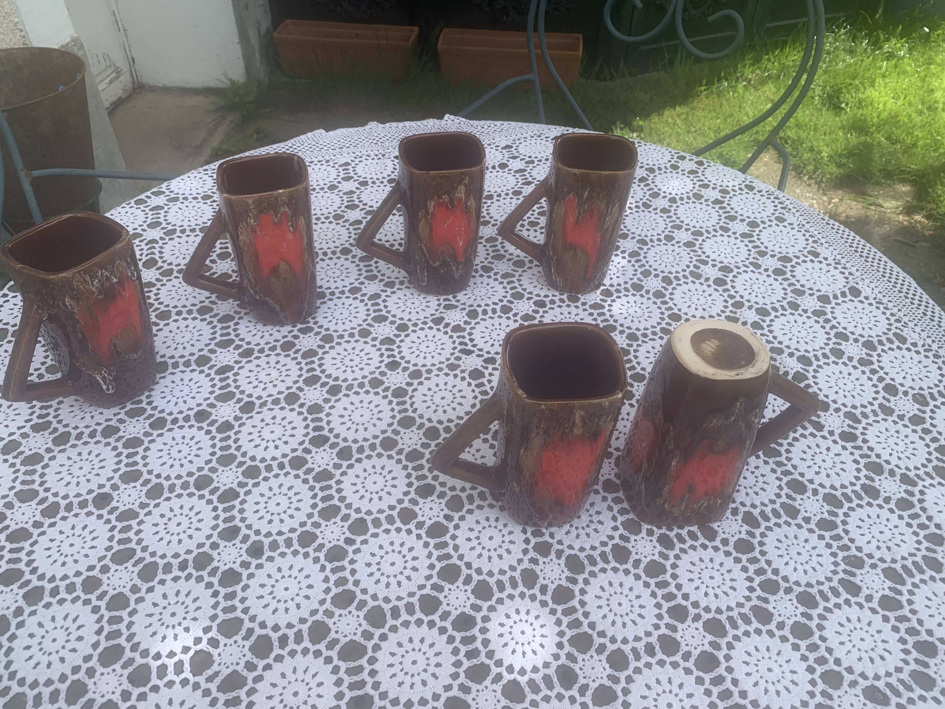 6 enamelled ceramic mugs, red and brown, Vallauris, vintage and designer
