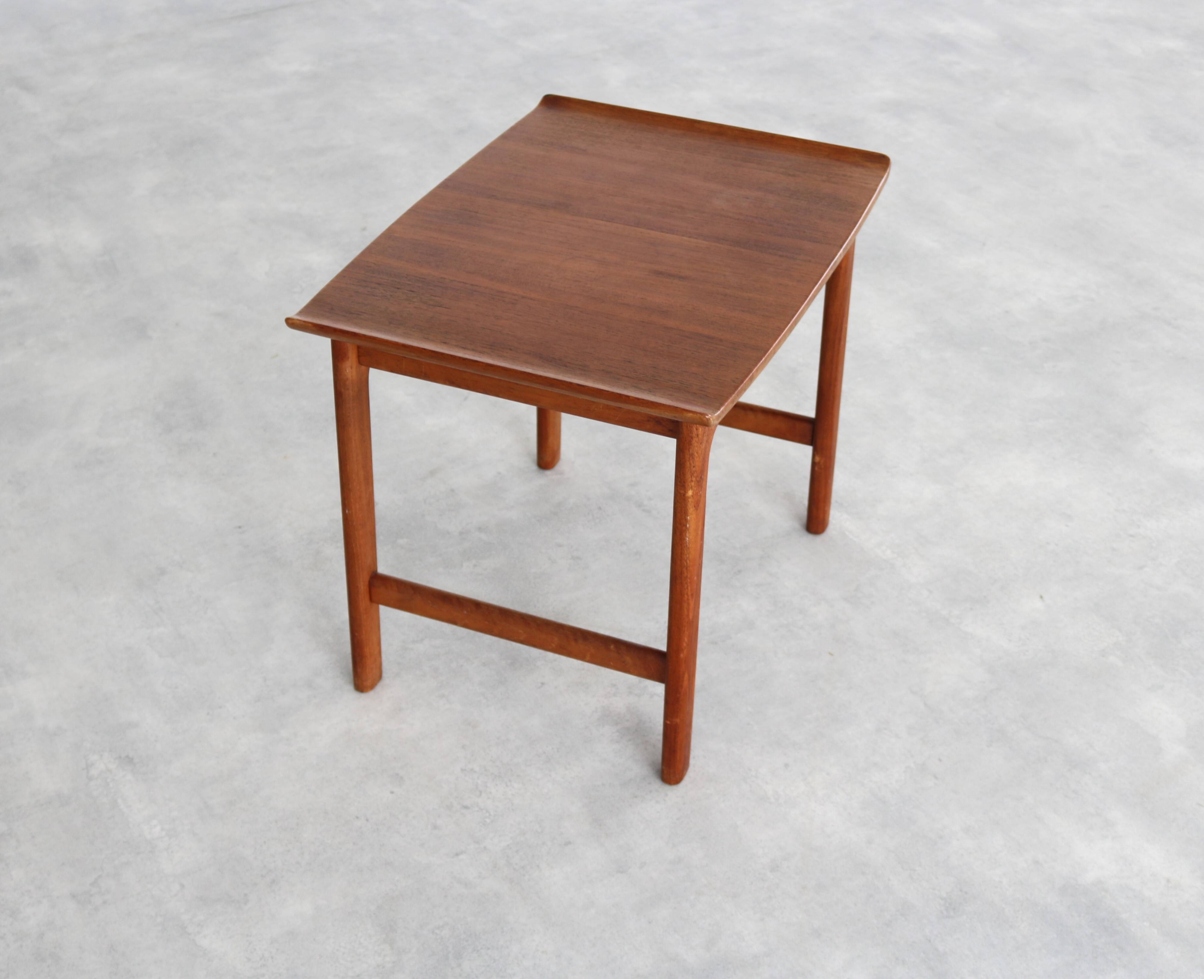 vintage side table | table | teak | 60's