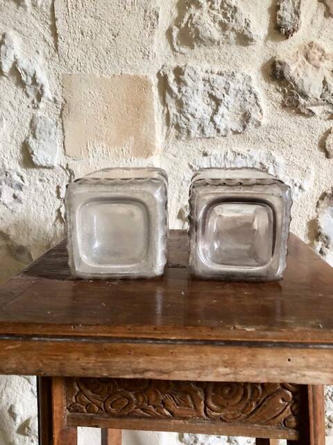 2 glass vases, 19th century.