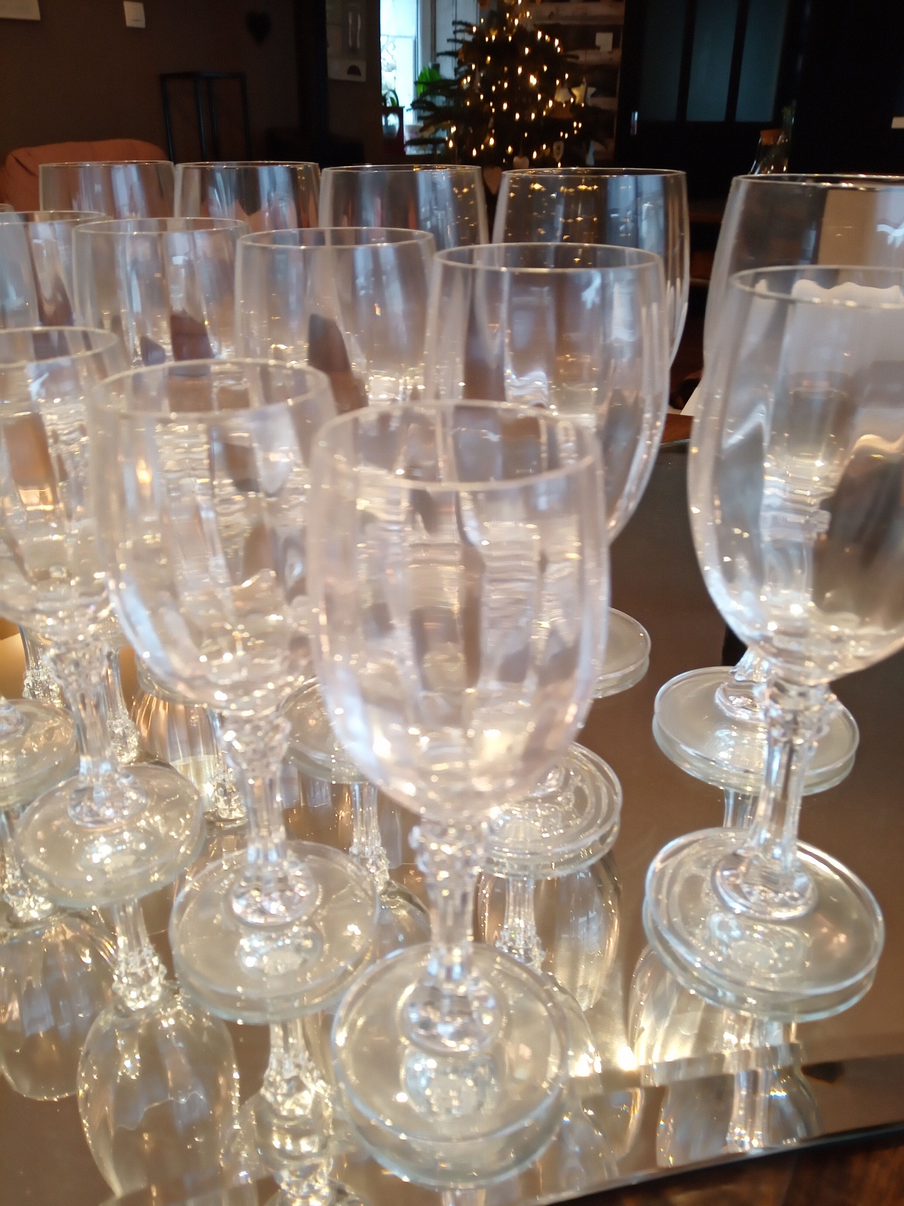 Set of 17 glasses in ancient crystal