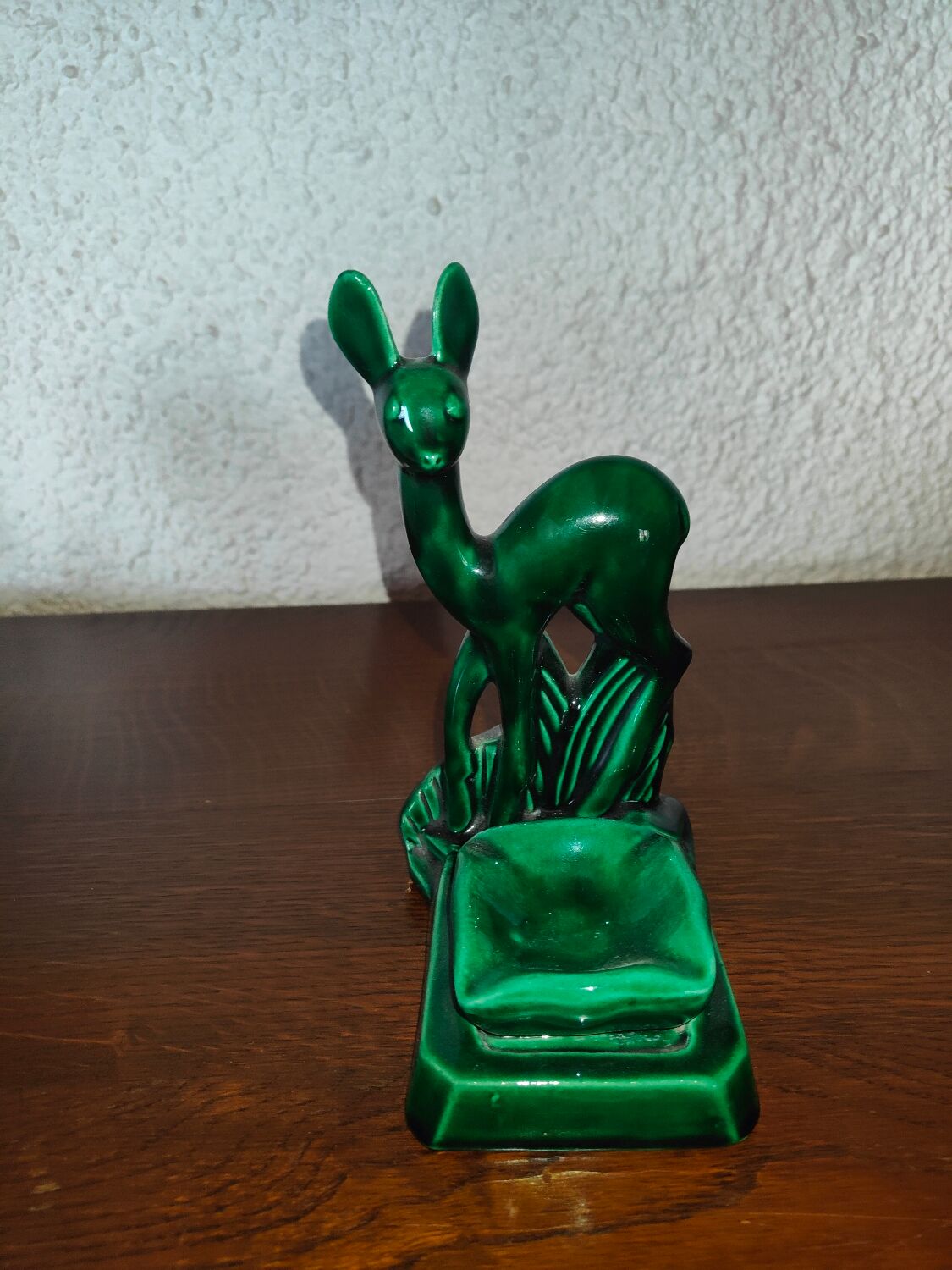 Saint Clement earthenware ashtray representing 1 doe signed Green