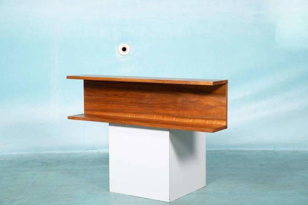 Console murale minimaliste des années 50 en noyer.
