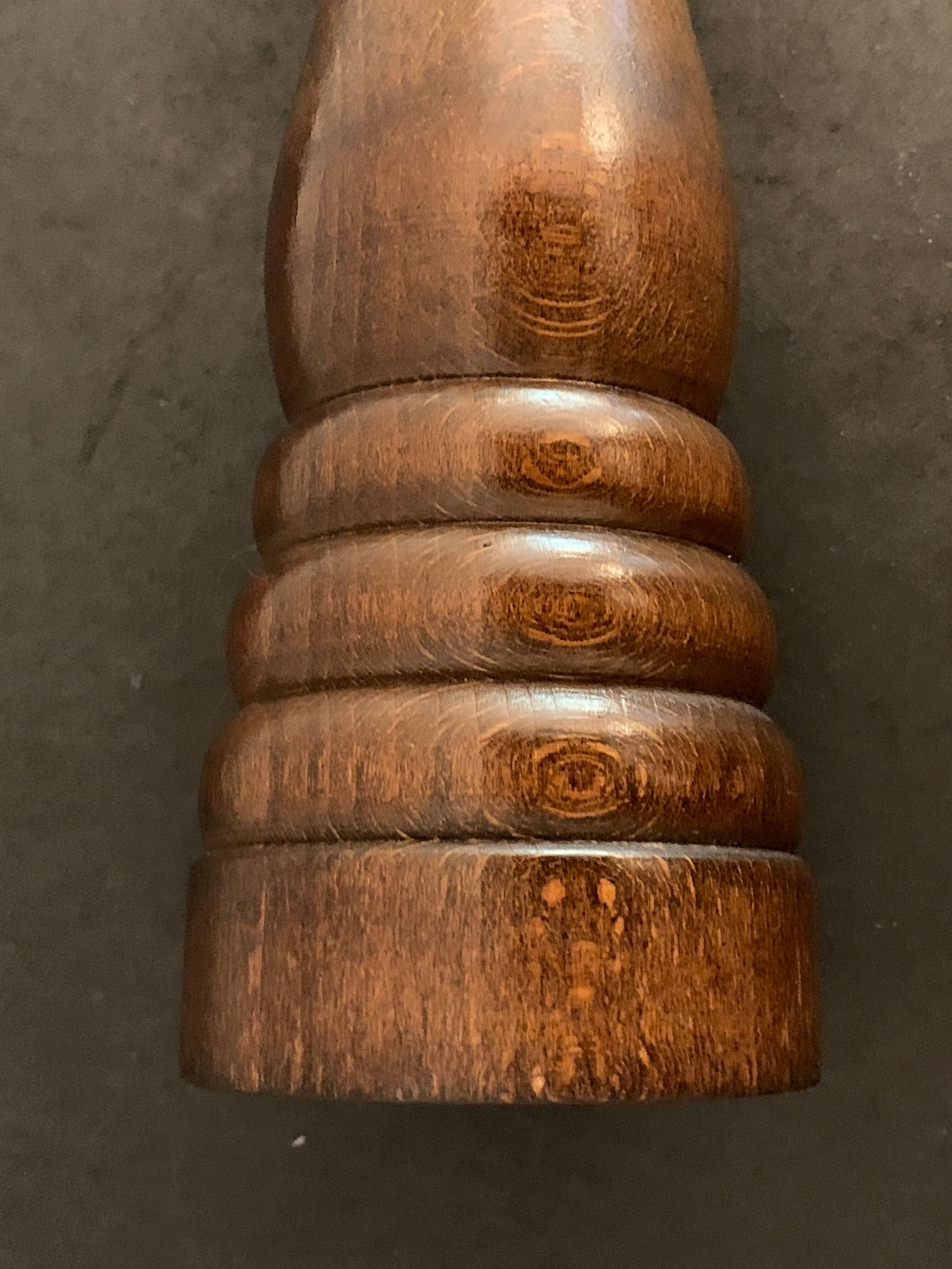 Pepper or pepper mill in wood Peugeot Frères Lion, height 26 cm