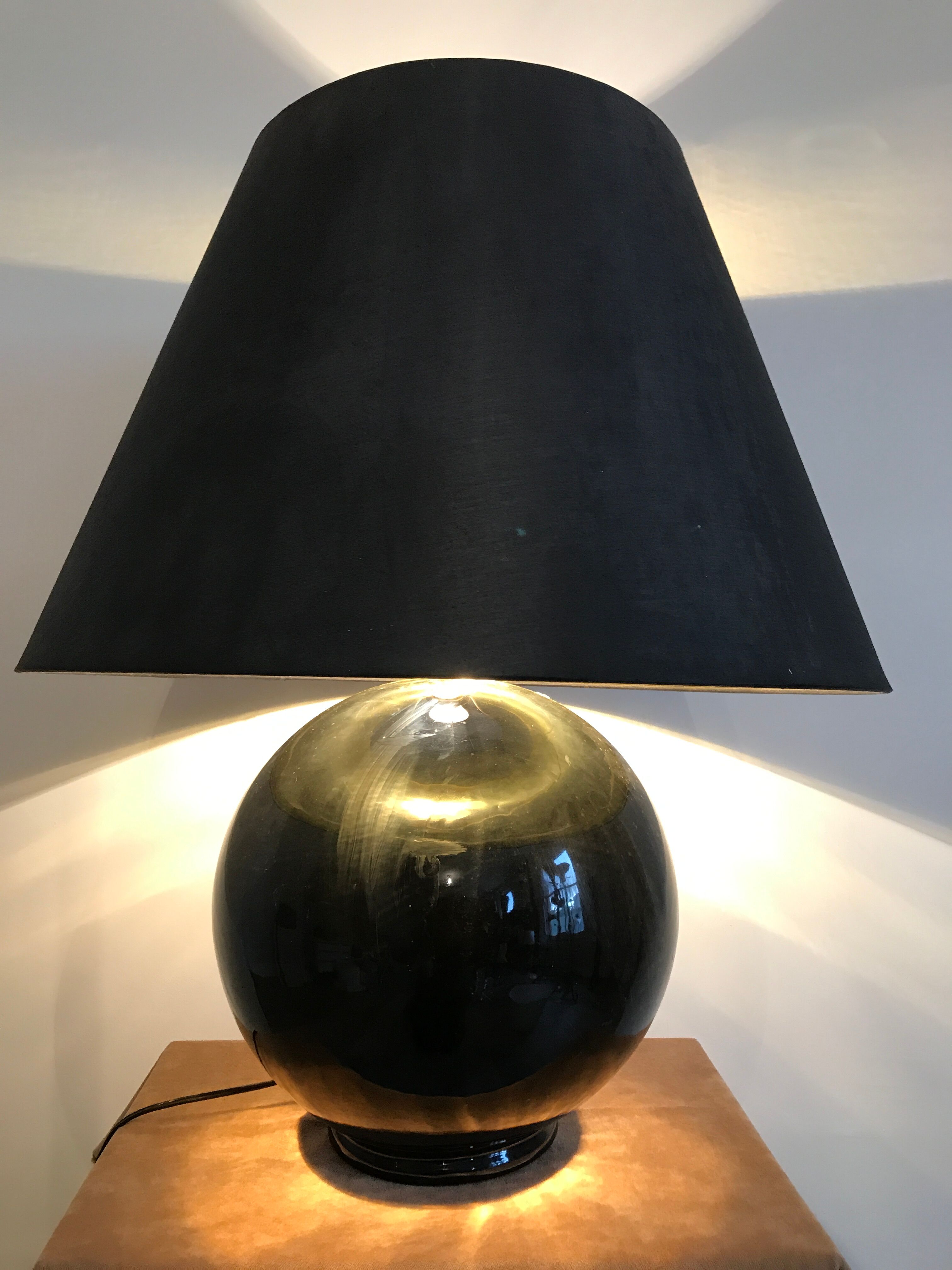 Black ceramic ball lamp