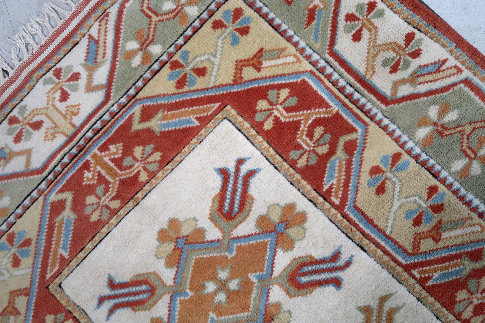 Tapis vintage turc Kars fait main en laine – 116 x 175 cm – Années 1960