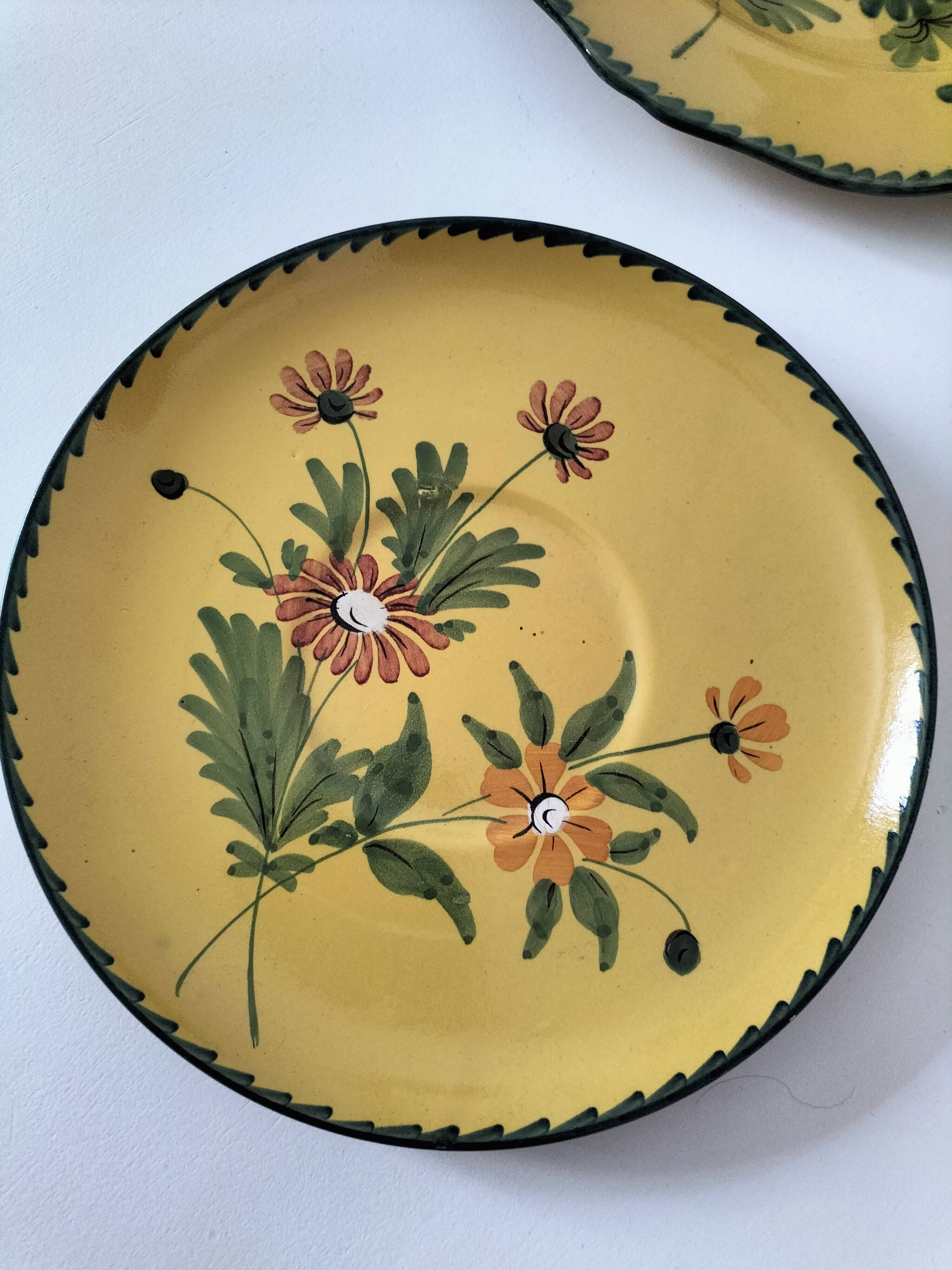4 antique plates in hand-painted faience