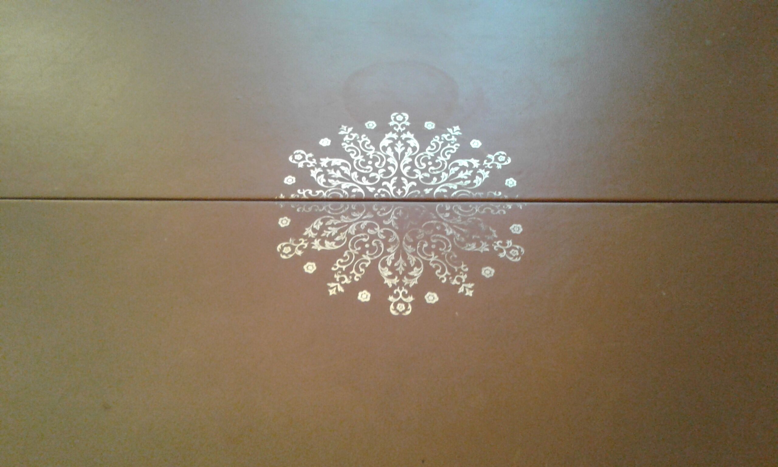 Dining room's table and 4 chairs, english style