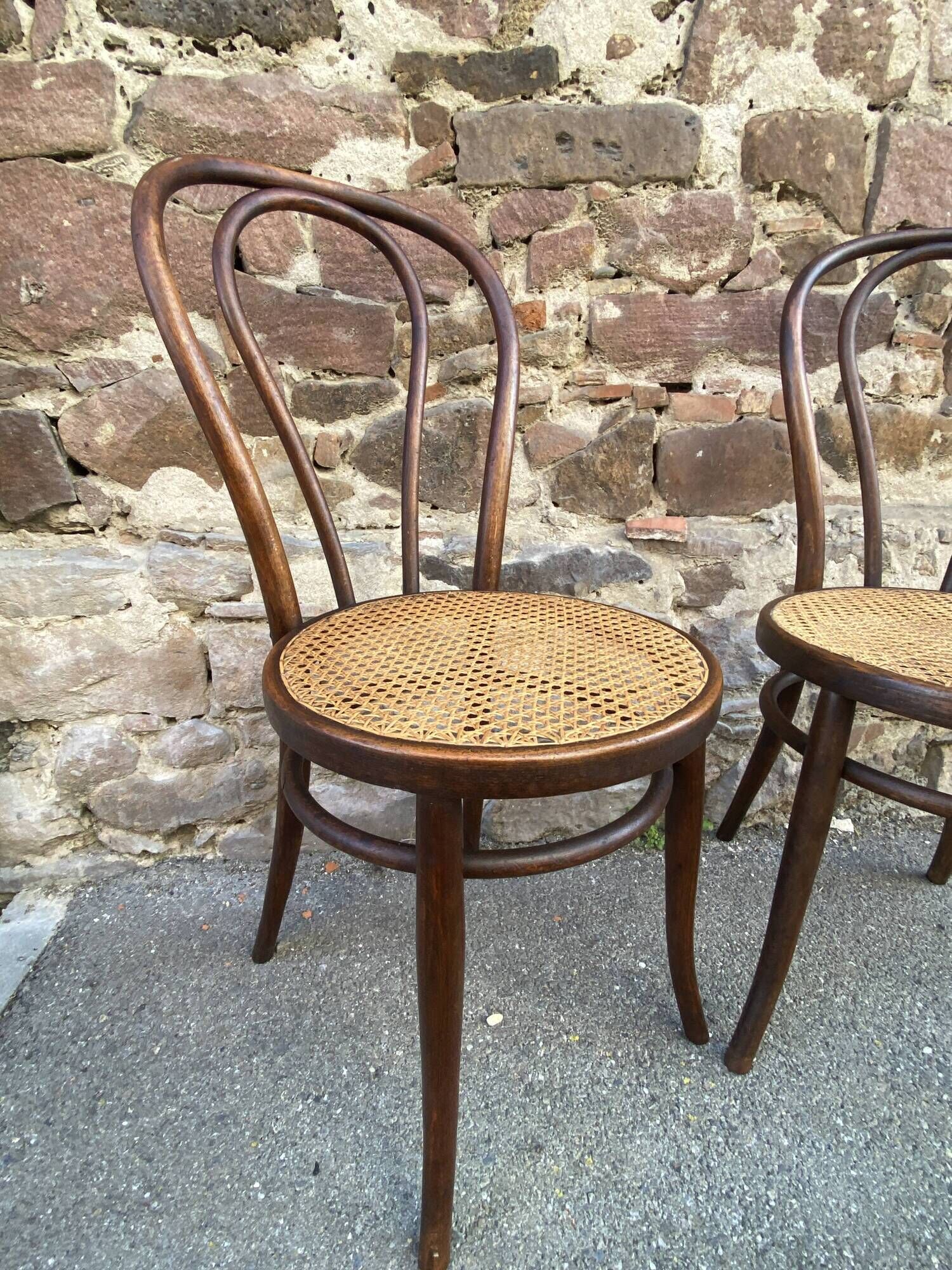 pair of Fischel Thonet Nr 18 curved wood bistro chairs