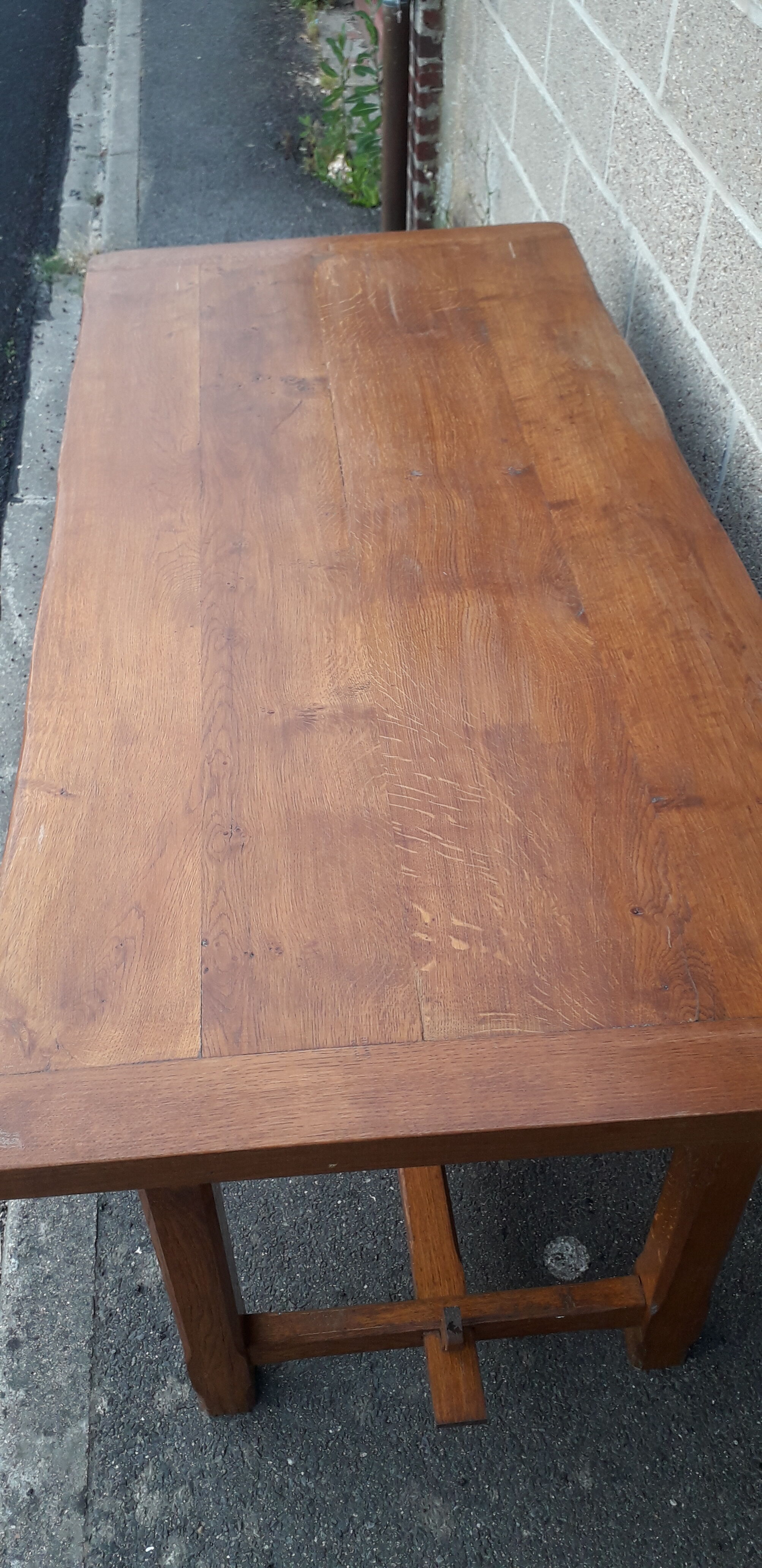 Farm table