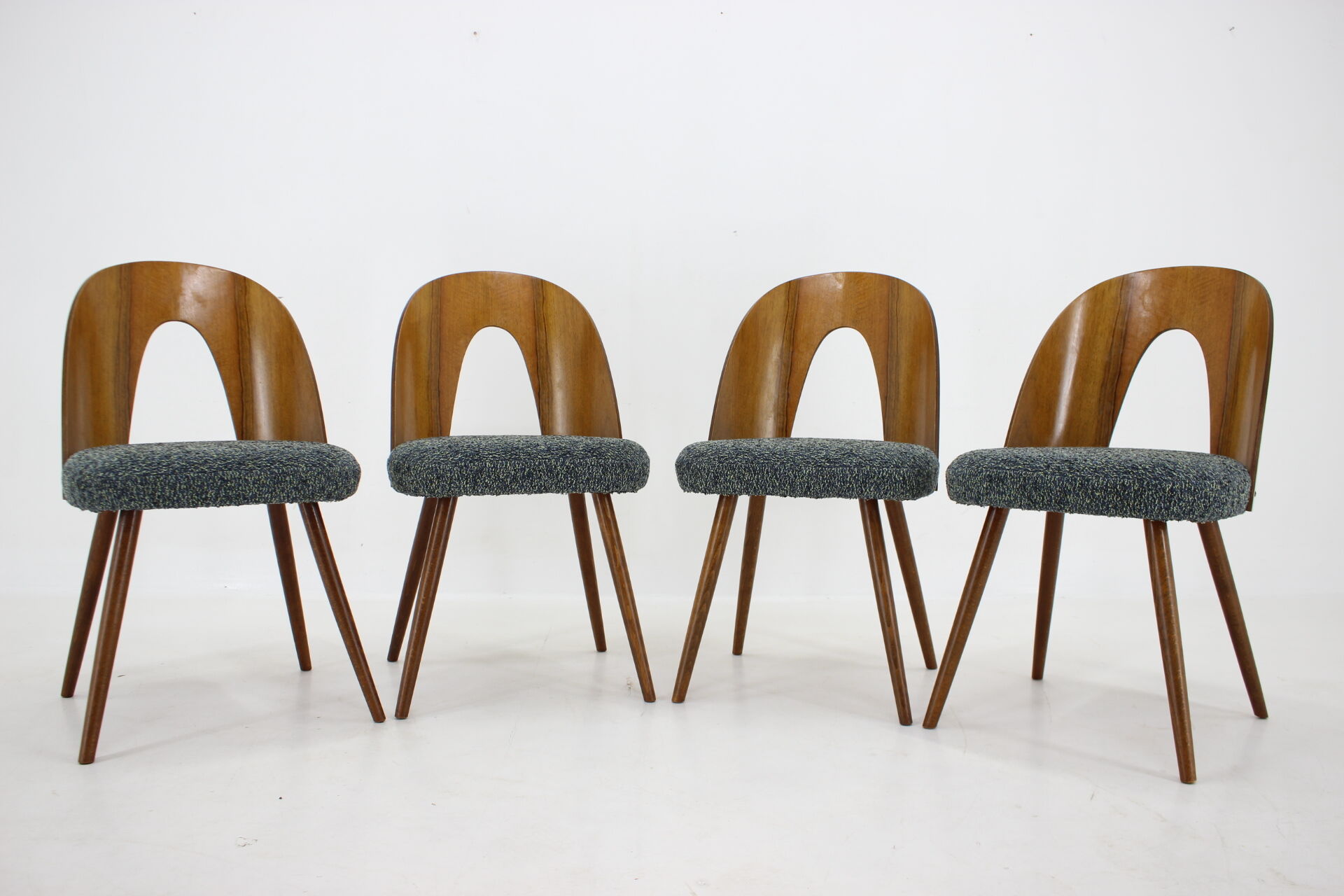 Lot de 4 chaises d'Antonin Suman des années 1960, Tchécoslovaquie