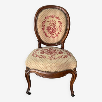 Antique Louis XVI style medallion chair