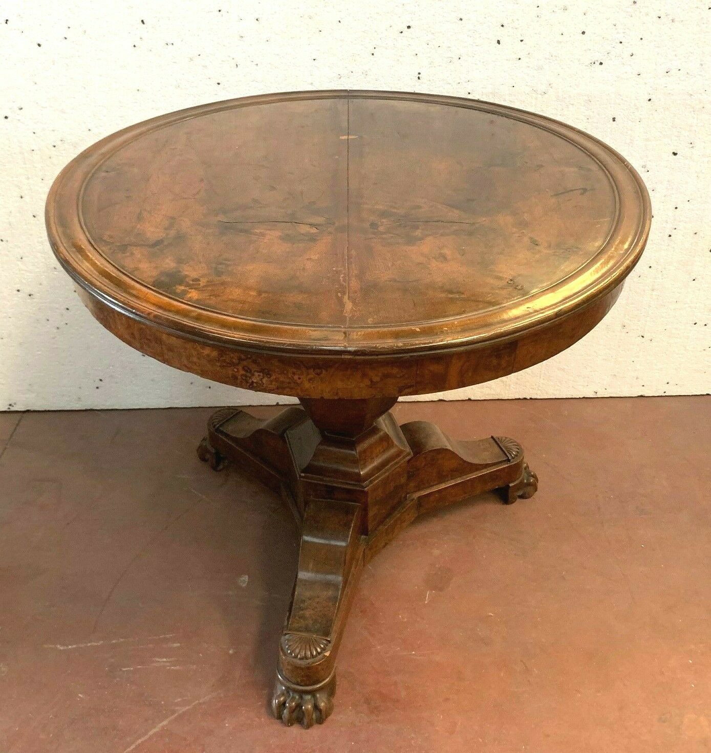 Walnut tripod guerin and walnut veneer Feet claws Solid Plateau