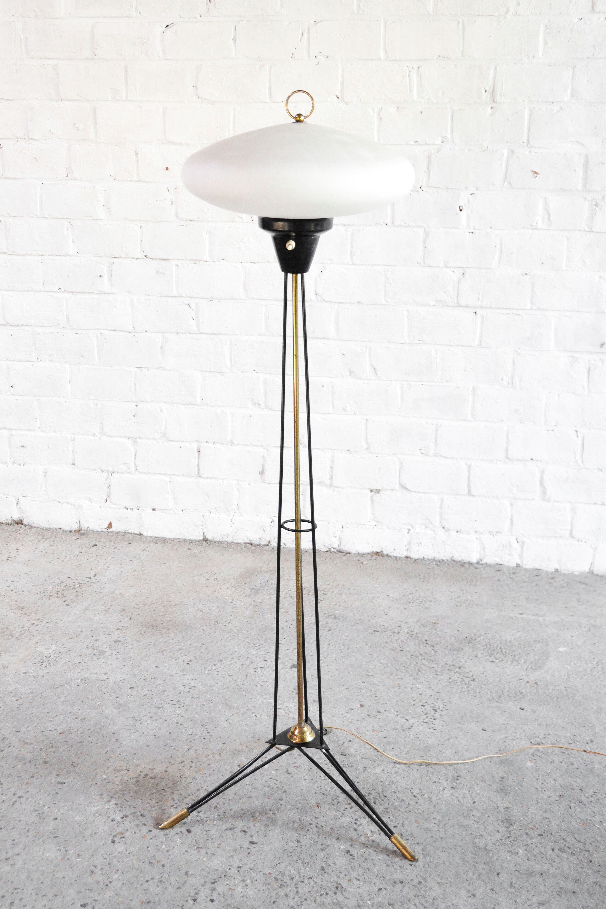 Italian tripod ufo floor lamp from stilnovo, 1950