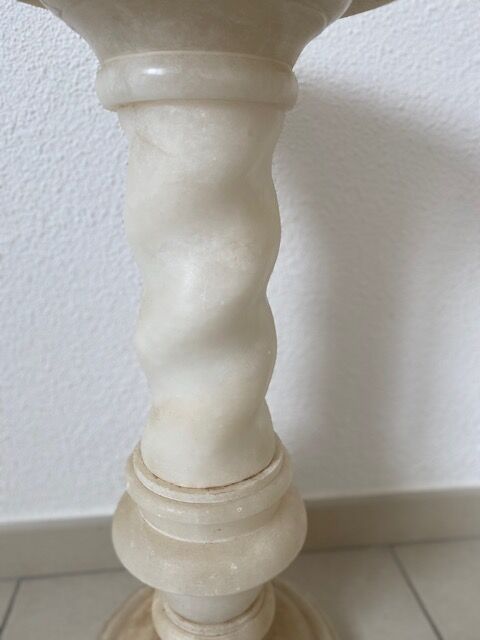 Alabaster column