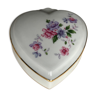 Covered porcelain box