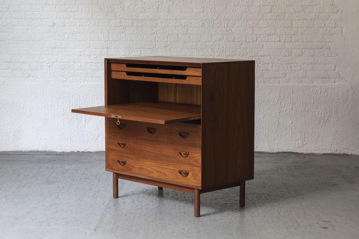 Cabinet par Peter Hvidt & Orla Mølgaard Nielsen pour Søbørg mobler, Danemark, années 1950