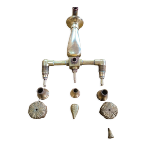 Robinetterie de bainoire ancienne