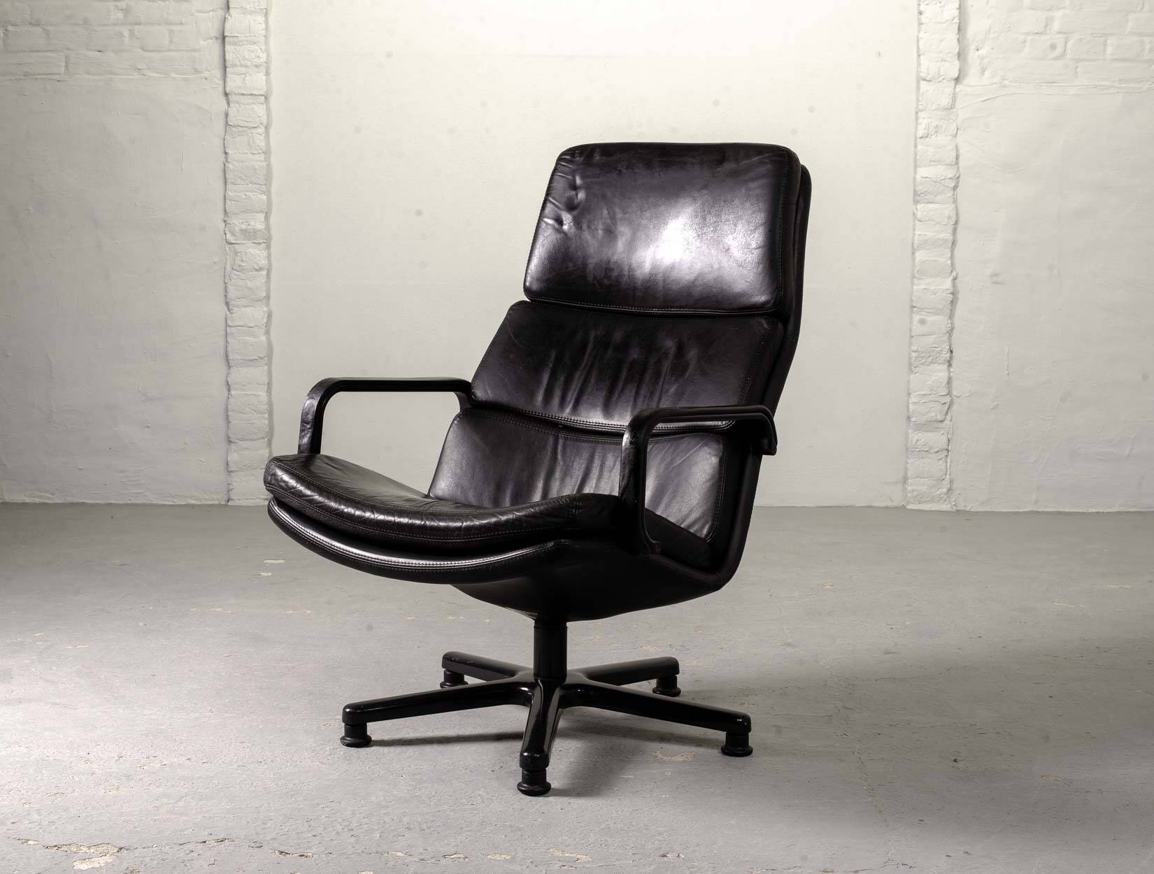 Artifort Dutch Design Black Leather Swivel Lounge Chair, F-Serie, 1960s