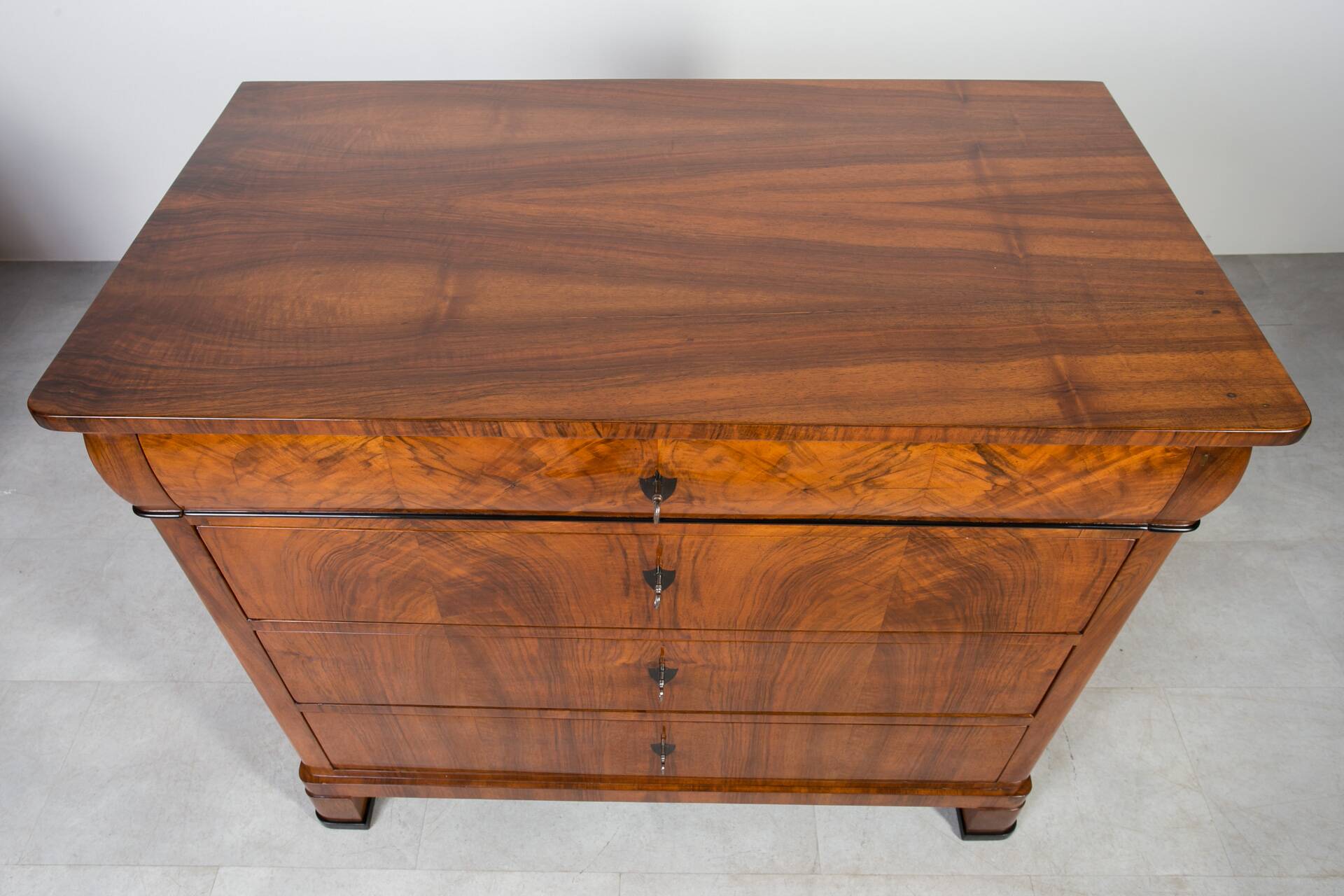 Biedermeier Walnut Chest of Drawers, Germany, 19th Century
