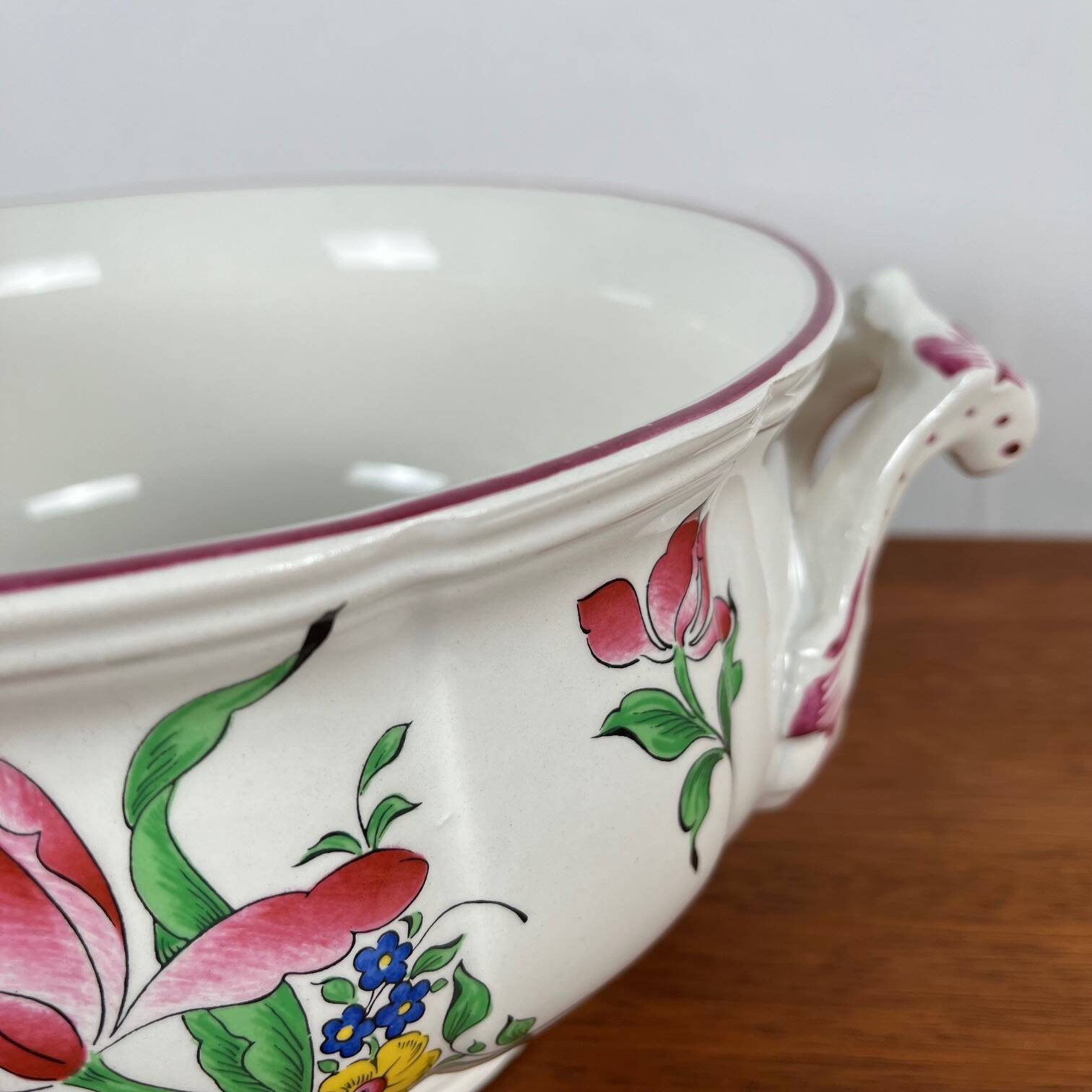 Serving dish/soup tureen with handle KG Lunéville, 1950, Réverbère model
