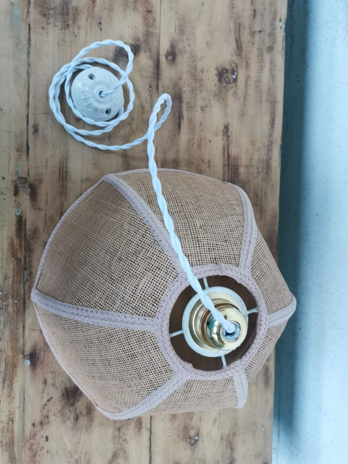 Wicker flower suspension