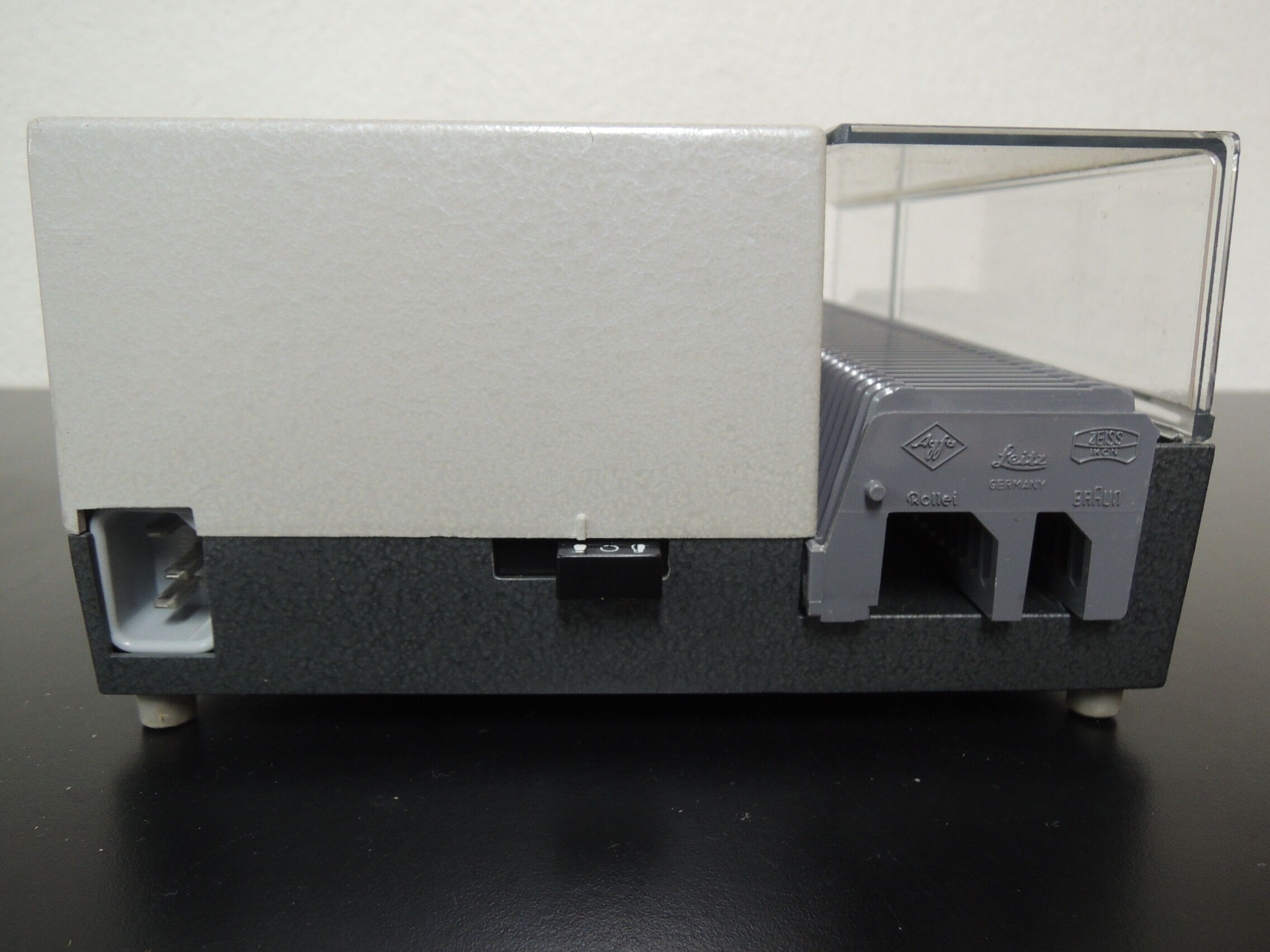 Leica slide projector