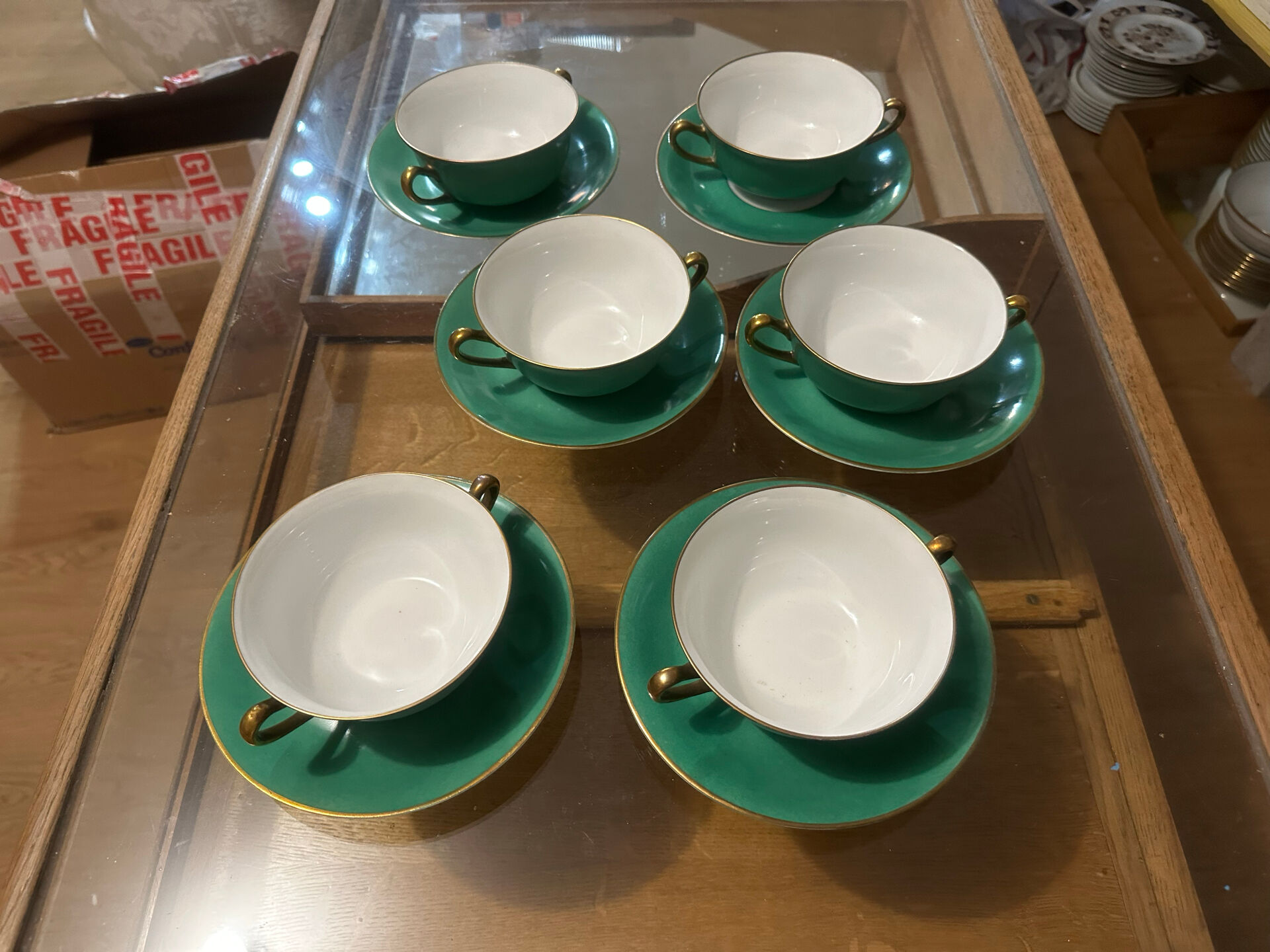 Service Art Déco de 6 tasses à double anses en porcelaine de Limoges