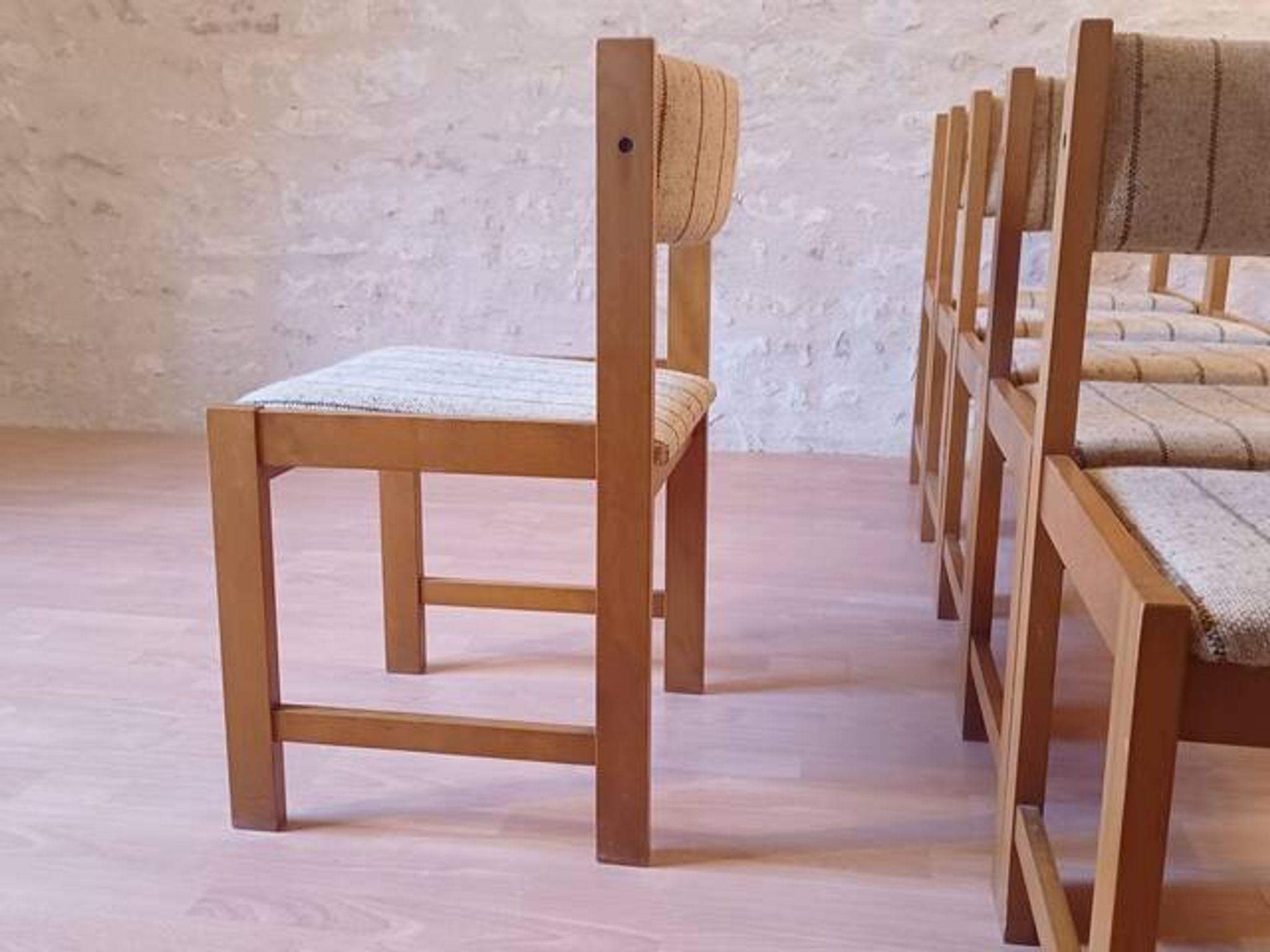 6 Danish Farstrup vintage chairs from the 1960s in solid beech.