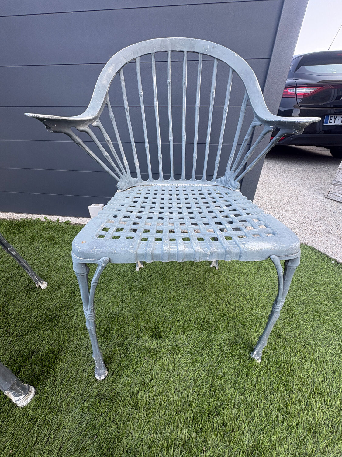 6 cast iron chairs from the 1950s