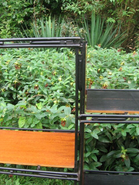 Vintage "multistrux" modular shelf