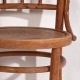 Anciennes chaises Thonet avec assise gravée (c.1920). Ensemble de 2 pièces
