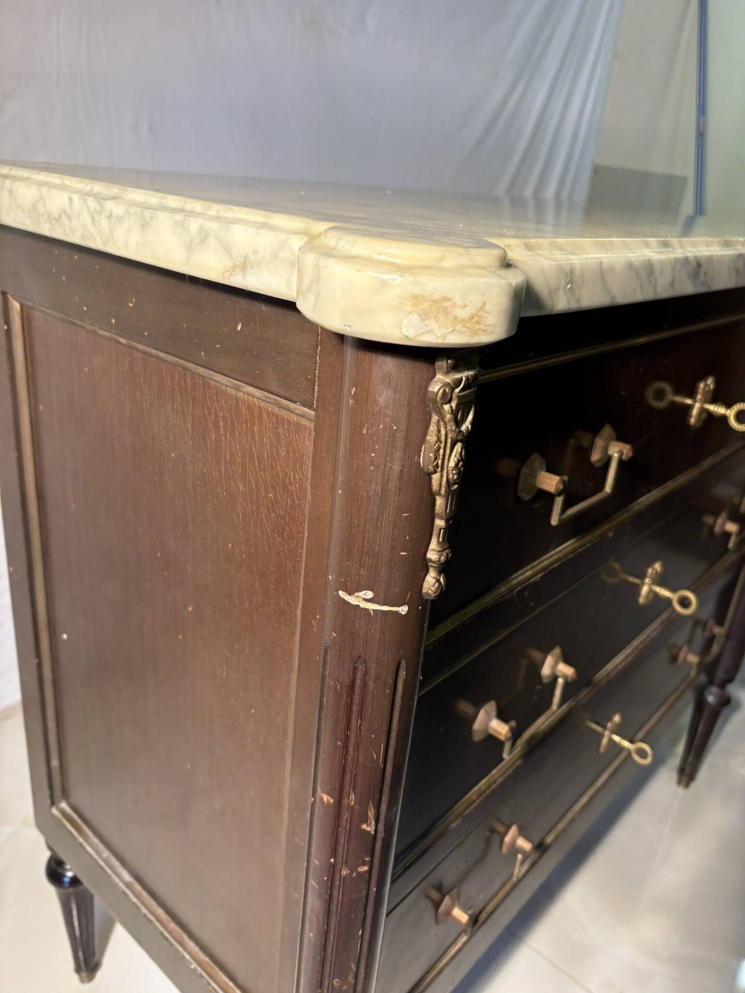 Commode with 3 drawers in Louis XVI style, marble and gilded bronze.