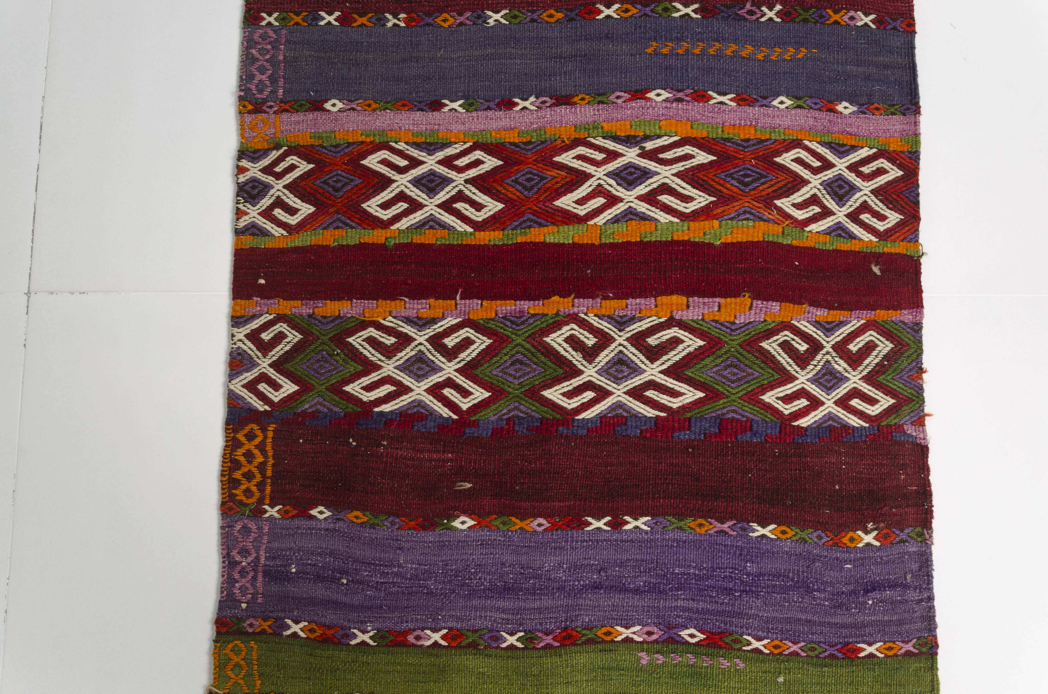 Vintage Turkish Small Kilim Rug sku-c129