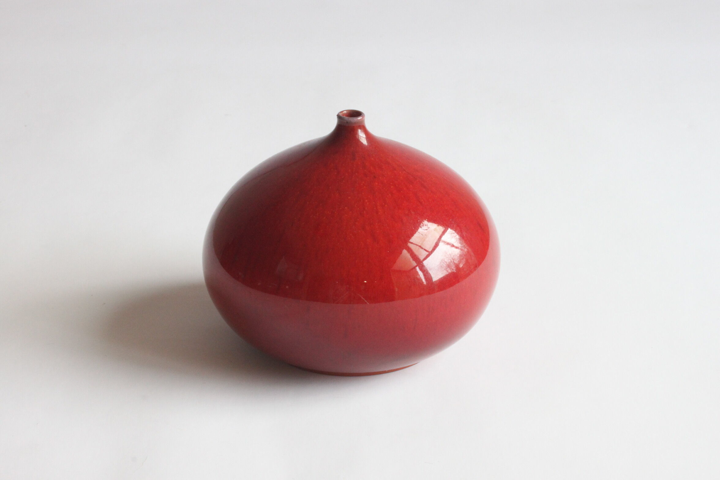 Red fig vase by Rogier Vandeweghe for Perignem, Belgium 1963.
