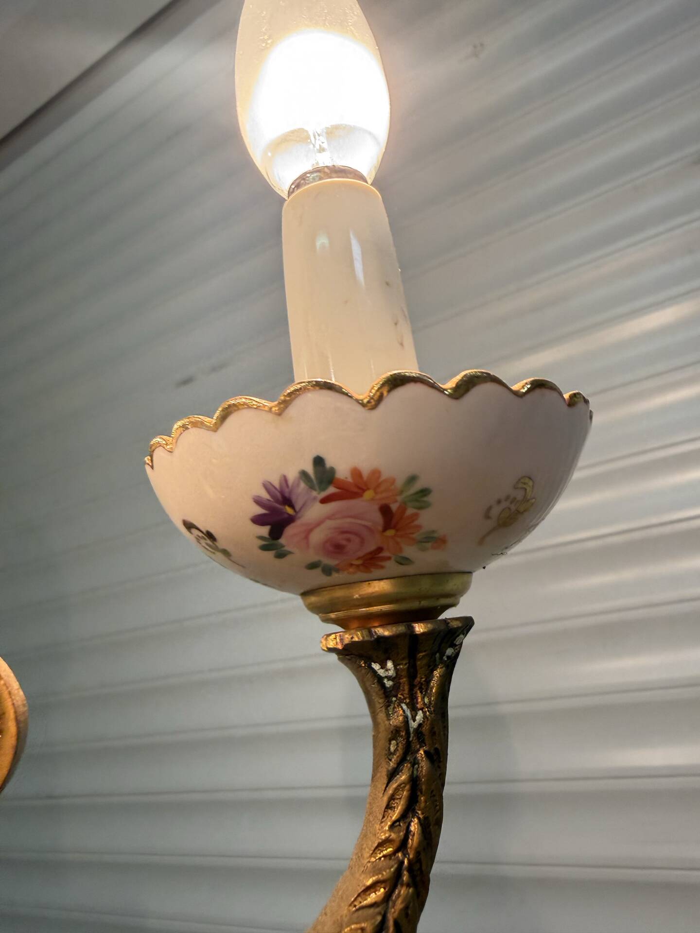 Lustre suspension