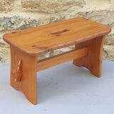 Pine foot rest