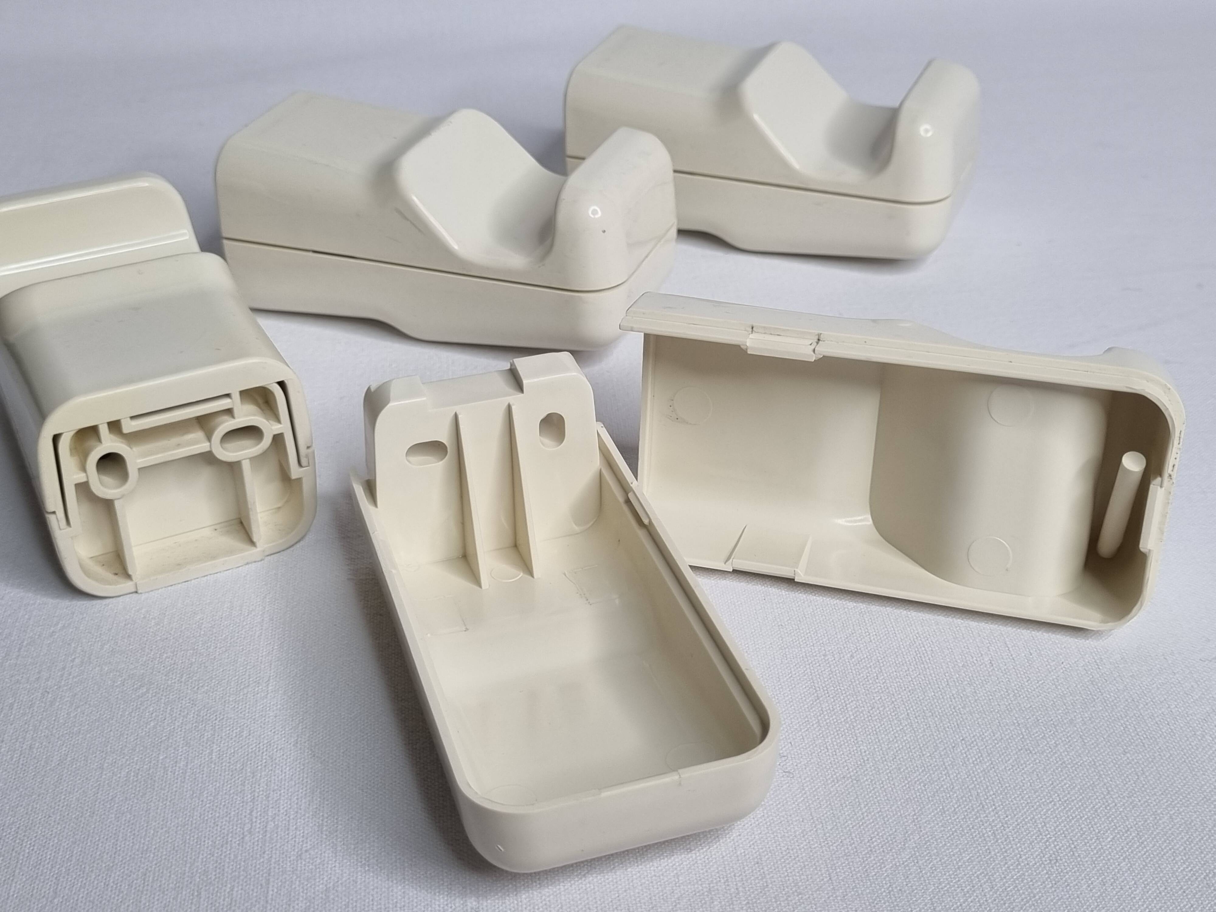 Set of 4 vintage "Space Age" coat hooks, 10 cm, 70s-80s